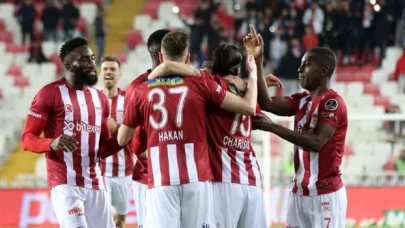 Sivasspor evinde Trabzonspor'u 4-1 mağlup etti