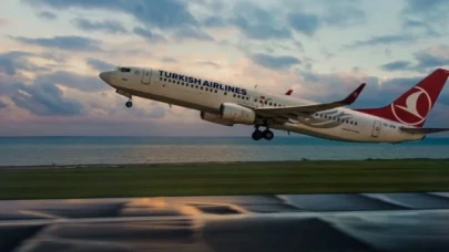 THY uçağında yolcu, kabin memuruna saldırdı; acil iniş yapıldı