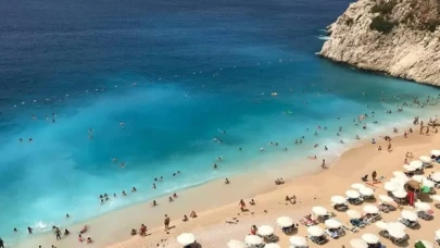 Turizm gelirleri ilk çeyrekte yüzde 32 yükseldi