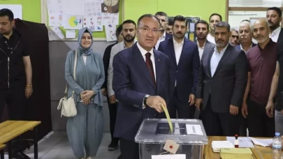 Adalet Bakanı Bozdağ, Şanlıurfa'da oyunu kullandı