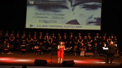 Atatürk’ün sevdiği şarkılar hep bir ağızdan söylendi