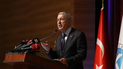 Bakan Akar: Dün gece Suriye'nin kuzeyinde 19 terörist etkisiz hale getirildi