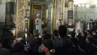 Bakan Soylu sabah namazını Ayasofya Camii'nde kıldı