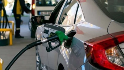 Benzinde indirim bekleniyor