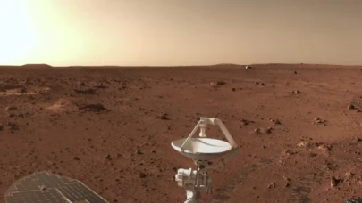 Çin: Kızıl Gezegen Mars'a kar yağmış