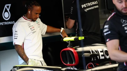 Lewis Hamilton Ferrari haberlerini yalanladı