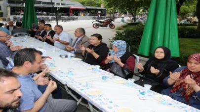 Manisa şehitlerini unutmuyor