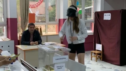 Ünlü oyuncu Serenay Sarıkaya oyunu kullandı