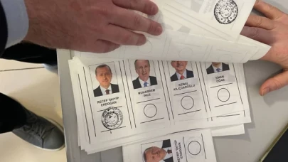 YSK'dan oy pusulalarının ön yüzüne geçen sandık kurulu mührüne ilişkin karar