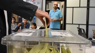 Yurt dışı ve gümrüklerde kullanılan oy sayısı 1 milyon 763 bini aştı