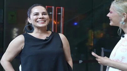 'Kuliste Röveşata’ yeni bölümünde Demet Sağıroğlu’nun kulisinde!