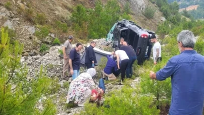 Eski Ekonomi Bakanı Nihat Zeybekci trafik kazası geçirdi