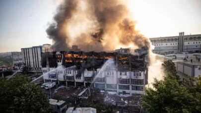 İkitelli Organize Sanayi Bölgesi’ndeki yangın gece boyu sürdü