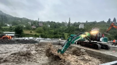 İnebolu'da şiddetli yağış nedeniyle okullar tatil edildi