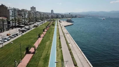 İzmir’de Kordon Boyu boş kaldı