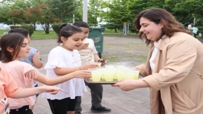 İzmit’te Alikahyalı çocuklara lezzetli ikramlar