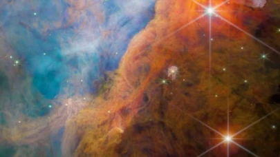 James Webb teleskobu ilk kez uzayda karbon molekülü tespit etti