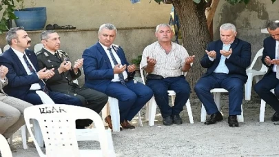 Tekirdağ Valisi Sayın Aziz Yıldırım’ın katılımıyla Malkara’da Bayramlaşma Programı gerçekleştirildi