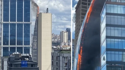 Ataşehir'de 17 katlı binanın dış cephesinde yangın çıktı