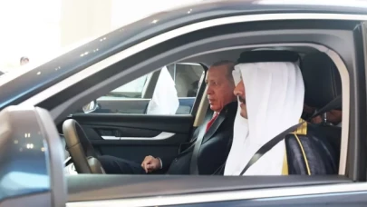 Cumhurbaşkanı Erdoğan, Katar Emiri Al Sani'ye Togg hediye etti