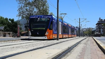Doğu Garajı-Meydan arasındaki tramvay hattında onarım çalışması