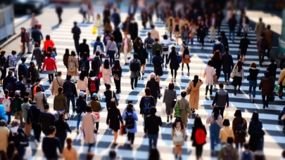 Dünya nüfusu, artış hızı düşmesine rağmen 8 milyarı geçti