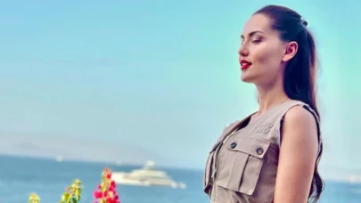 Fahriye Evcen süper mini giydi