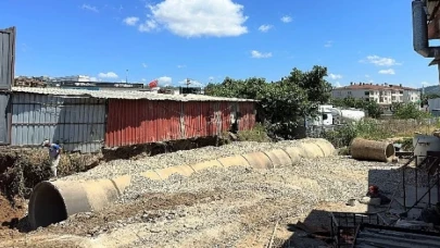 Gebze Balçık Mahallesi’nde dev borular ile yağmur suyu hattı çalışması