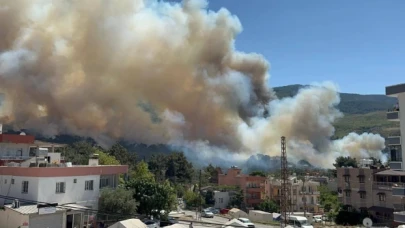 Hatay'da orman yangını! Alevler yerleşim yerlerine yaklaştı!