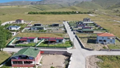 Kayseri Hacılar’da yollara kilit parke