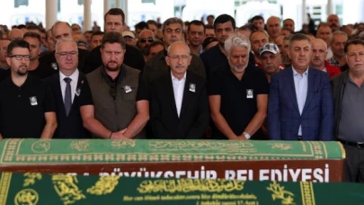 Kılıçdaroğlu, eski iş arkadaşı Tuncer Dönmez’i son yolculuğunda yalnız bırakmadı!