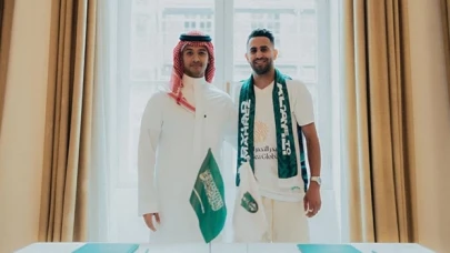 Suudi Arabistan ekibi Al-Ahli, Riyad Mahrez'i kadrosuna kattı
