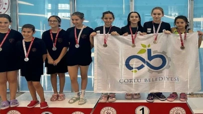 Yüzücülerimiz Kupayı Çorlu’ya Getirdi