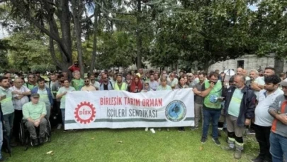 İBB işçilerinden düşük maaş eylemi