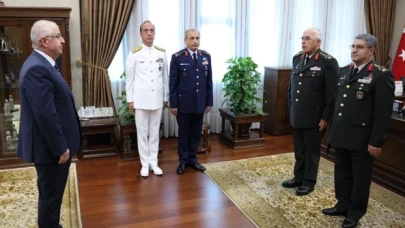 Kara Kuvvetleri Komutanlığı'nda devir-teslim