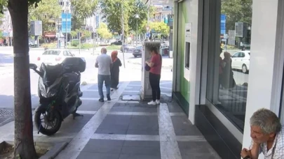 Üsküdar’da ATM önünde sıra kavgası: Bir kişi hayatını kaybetti