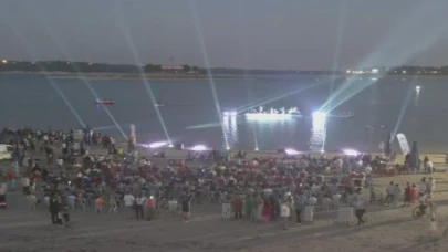 Altın Koza’da göl üzerinde konser