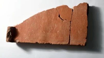 Balıkesir’de 2 bin 500 yıllık ‘zar oyunu tablası’ bulundu