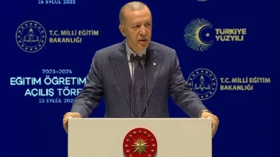 Erdoğan: Ücretli öğretmenlerin ek ders ücretinde yüzde 25 artışa gidiyoruz
