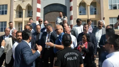 Muhsin Yazıcıoğlu davası 2024'e ertelendi: Duruşma çıkışında gerginlik