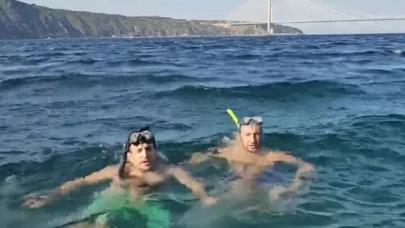 Selçuk Bayraktar, İstanbul Boğazı'nı yüzerek geçti