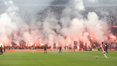 Yarıda kalan Ajax-Feyenoord maçı seyircisiz tamamlandı