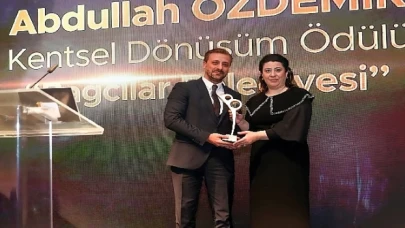 Abdullah Özdemir “Kentsel Dönüşüm” Alanında Ödüle Layık görüldü