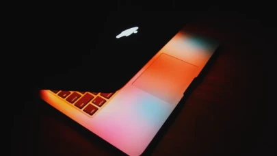 Apple yeni etkinliğini duyurdu: MacBook Pro sızdırıldı