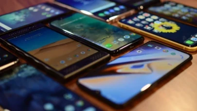 Bakan Uraloğlu, gençlere vergisiz cep telefonu uygulaması için tarih verdi