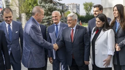 Cumhurbaşkanı Erdoğan, AK Parti Genel Merkezi'ne geldi