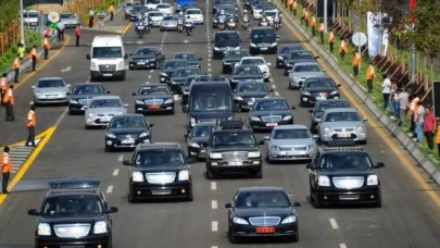 İddia: Aracına çakar taktıran bir kişi, 'Korumasıyım' diyerek Erdoğan'ın uçağının dibine kadar geldi!