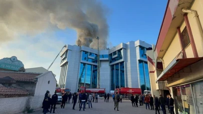 Konya Karatay Belediyesi binasında yangın çıktı