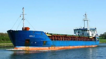 Kuzey Denizi'nde iki kargo gemisi çarpıştı!