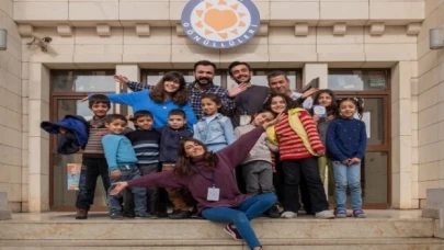 Oyuncu Akyürek’in sevenlerinden TEGV’li çocuklara destek